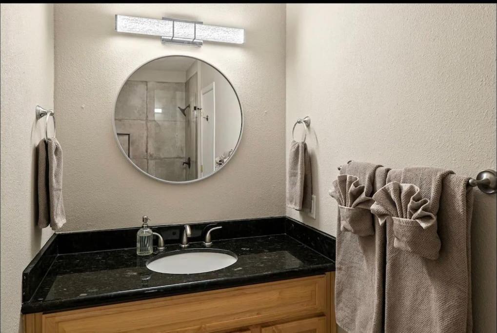 Spacious W Sedona 4 Bedroom Contemporary House! Екстер'єр фото